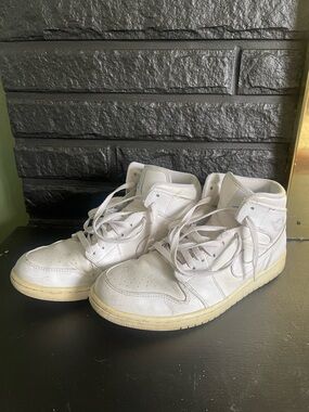 Nike Jordan Air Force 1 - White High-Top Sneakers